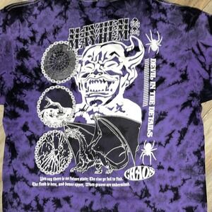 Mayhem Chaos T-shirt men Sz L Purple Black Devil In The Details Graphic Back-B17